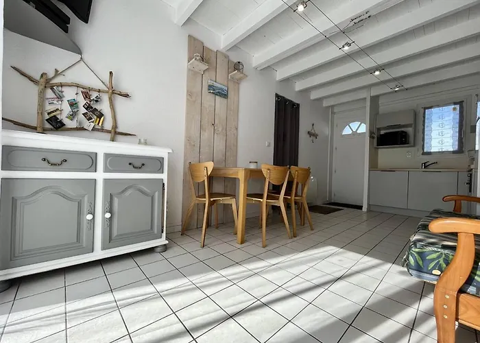 Casa de Férias Maison Renovee Proche Oleron - 6 Pers, 4 Pieces, Wifi - Fr-1-246a-177 Saint-Pierre-d'Oleron